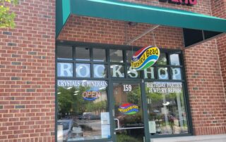 the twisted bead and rock shop store front