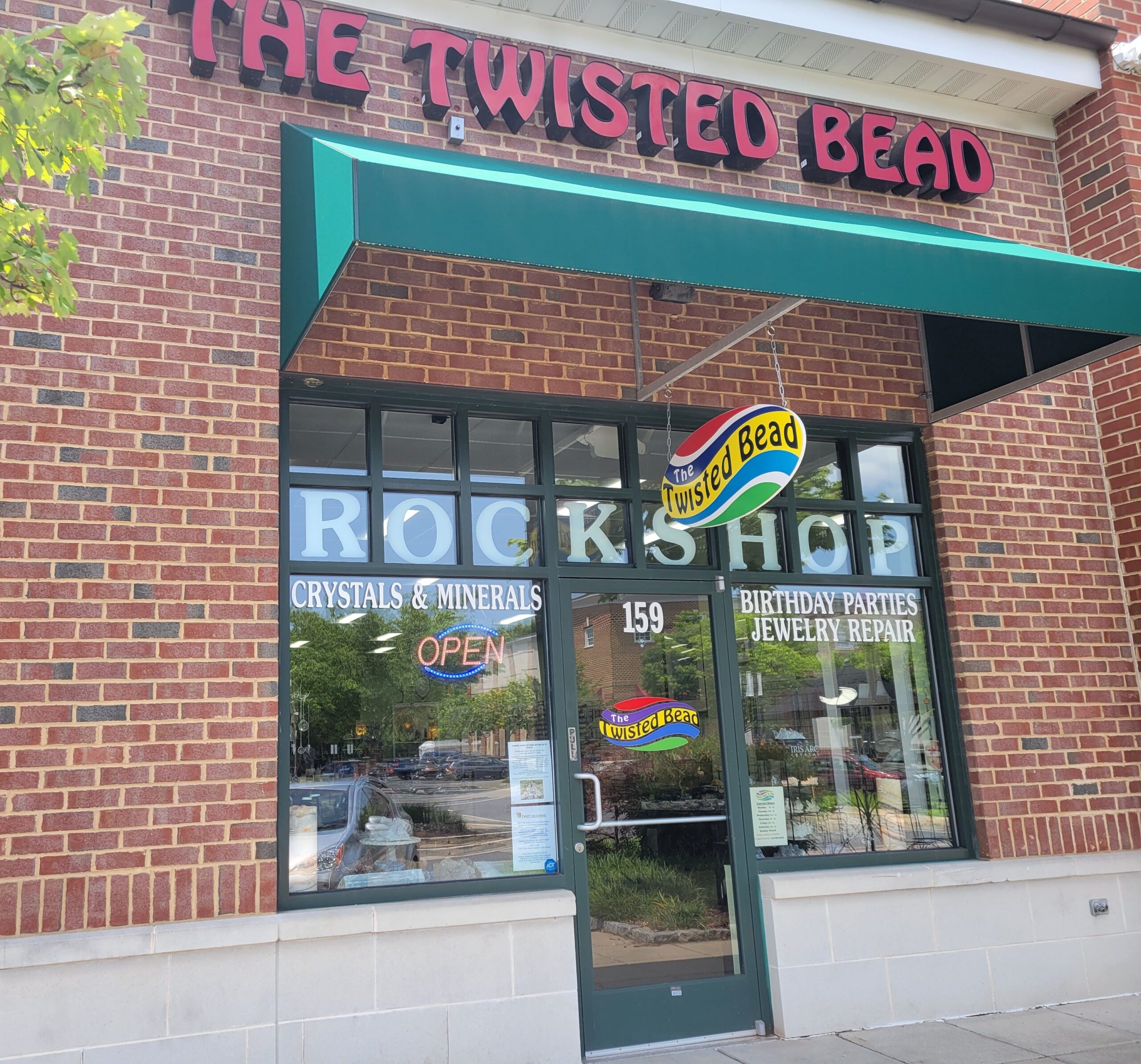 the twisted bead and rock shop store front
